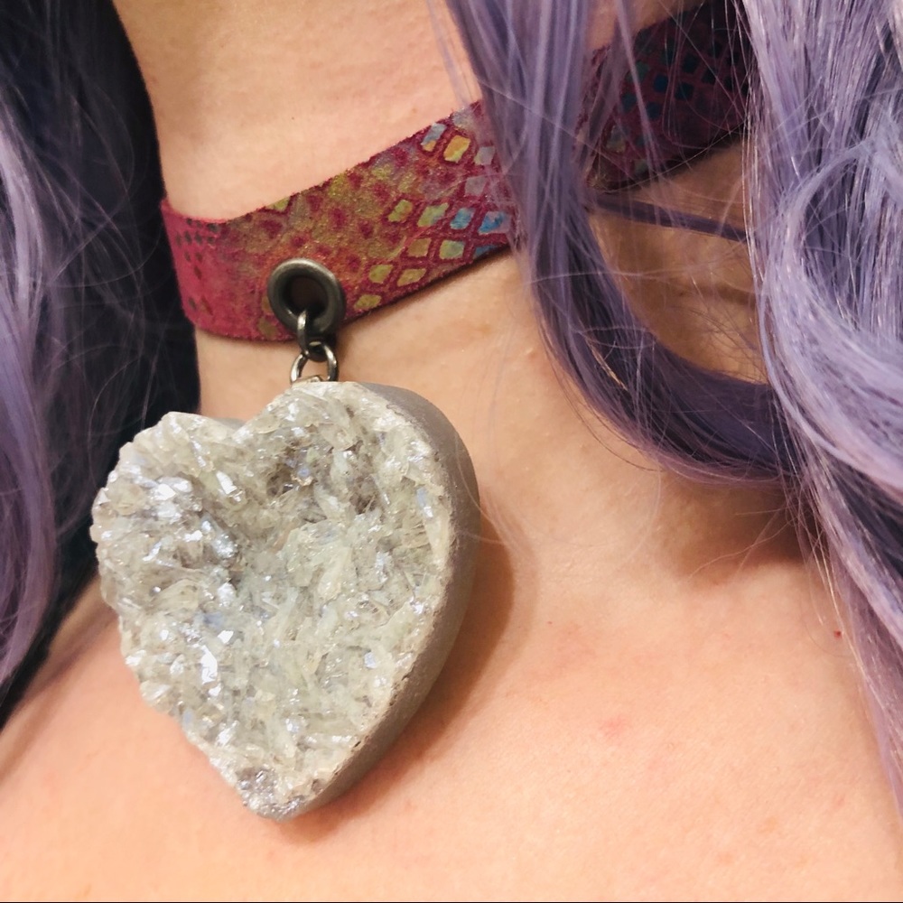 Druzy aura Heart ❤️ choker necklace iridescent - Picture 7 of 7